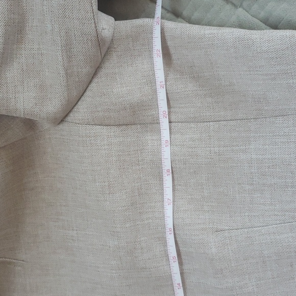 Beautiful womans blazer - Picture 7 of 11